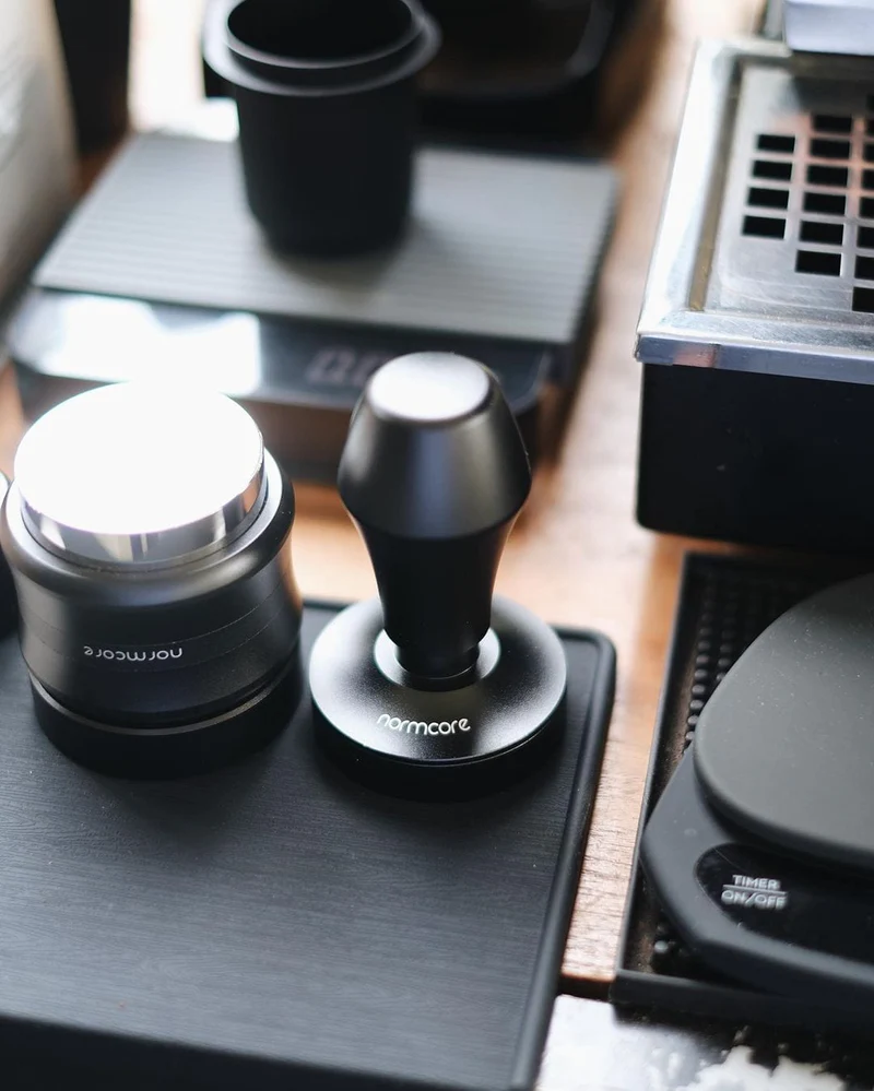 Normcore Espresso Tamping Mat with Corner Edge, Food-grade Silicone, Large Tamp Space, Anti-Slip Rubber