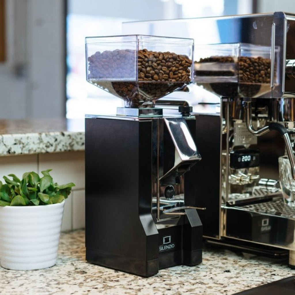Eureka Mignon Silenzio Coffee Grinder Home, Espresso, Pourover, Silent On-demand grinder, 50mm steel burr - Watch&Puck