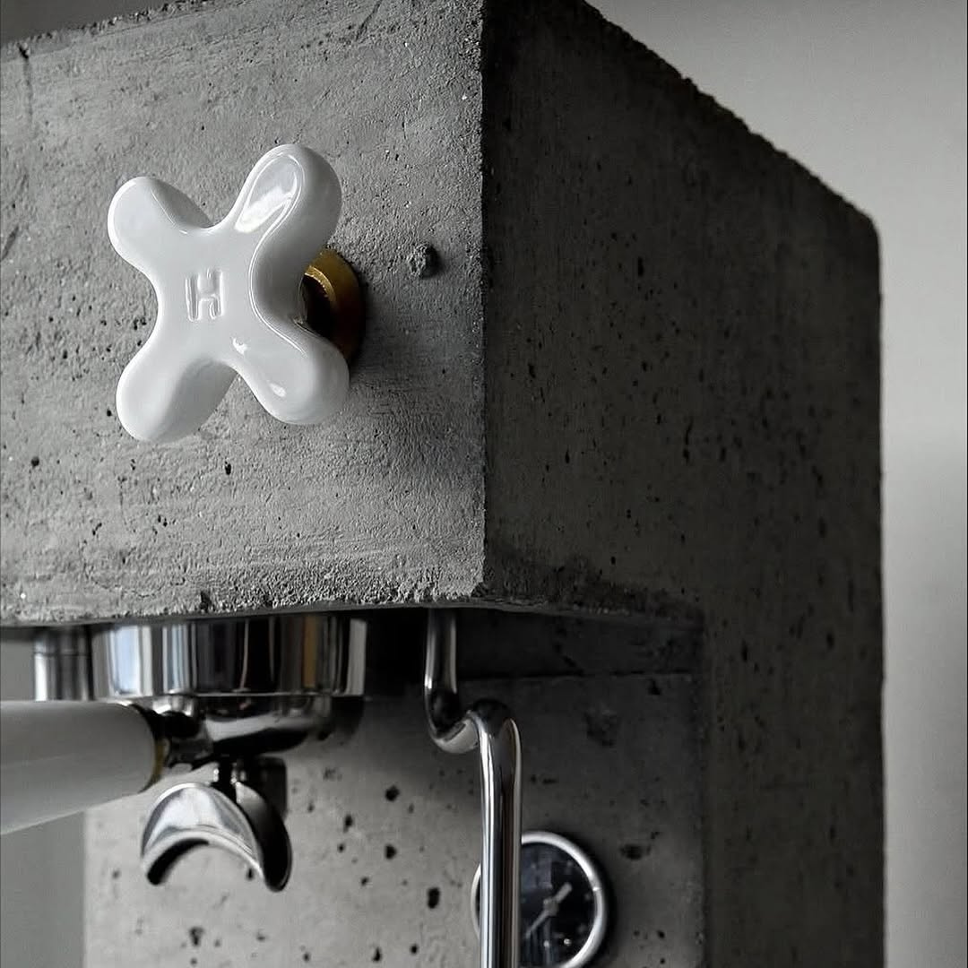 AnZa R2 Concrete Espresso Machine – Hand-Cast Design